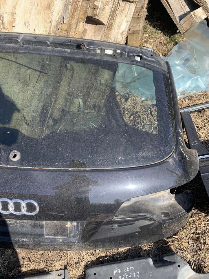 Audi Q7 4L Galinis dangtis (bagažinės)