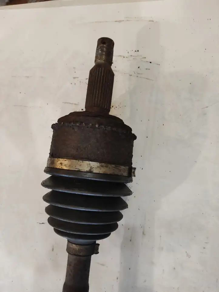 Mitsubishi Pajero (1999 - 2003) Передняя полуось — фото 1