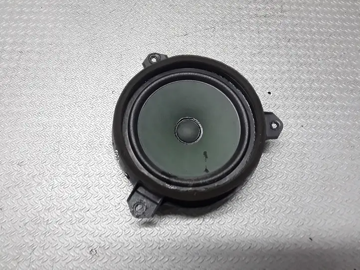 Toyota Verso (2012 - 2015) 861600D370 Динамики передних дверей — фото 1