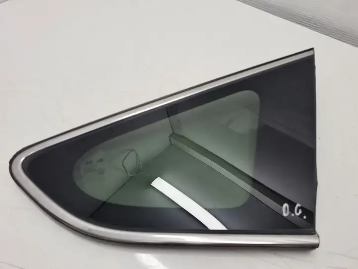 Hyundai Santa Fe (2012 - 2015) 878202W000 Заднее боковое стекло — фото 3
