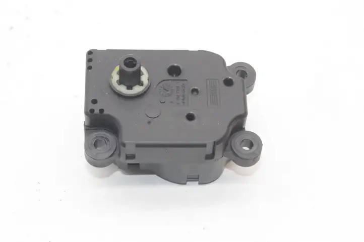 BMW 3 E92 E93 (2005 - 2014) 113930072 Двигатель задвижки потока воздуха — фото 1