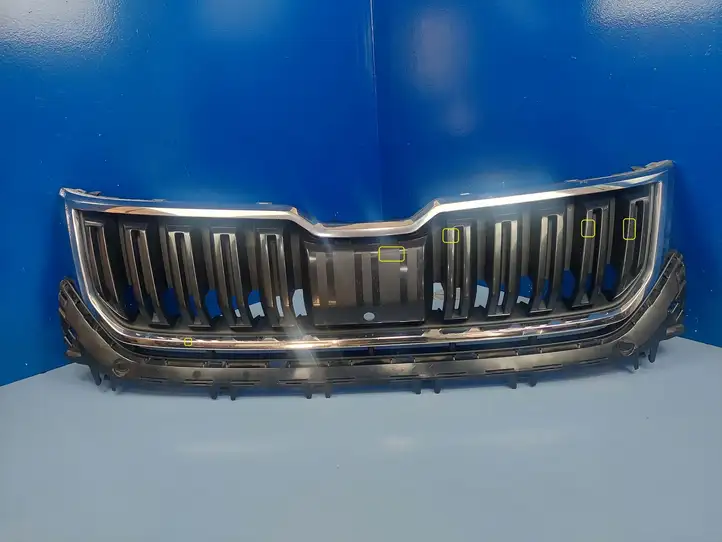 Skoda Kodiaq (2017 - ) 565853653B Верхняя решетка радиатора — фото 1