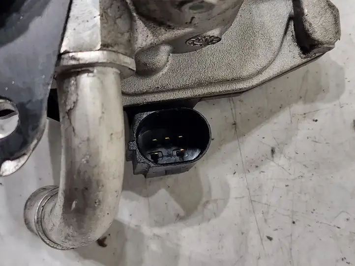 Skoda Octavia Mk3 (5E) (2013 - 2019)  04L131501S Клапан EGR