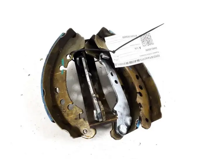 Toyota Yaris (2012 - 2014) 04495-0D090 Колодки ручного тормоза — фото 3