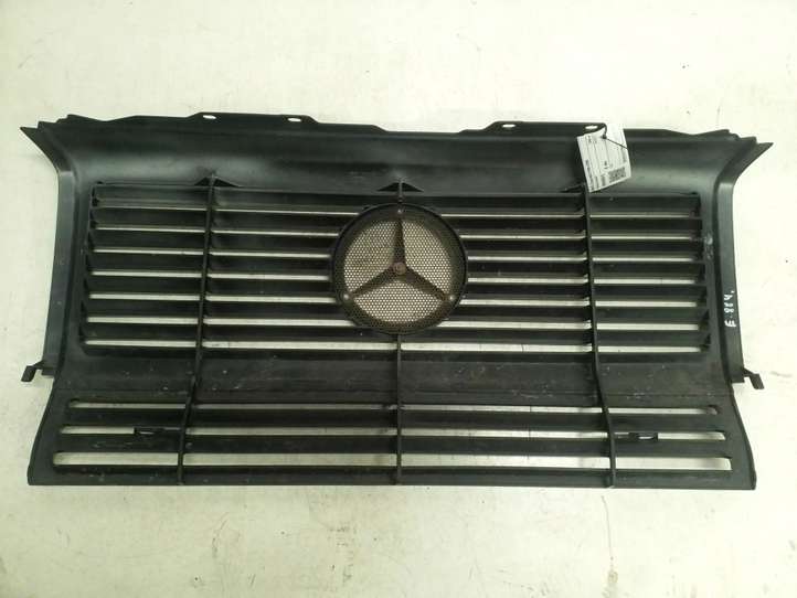 Mercedes-Benz G W461 463 (1989 - 2017)  A4638880615 Передняя решётка