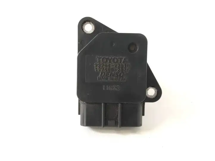 Toyota Corolla Verso E121 (2001 - 2004) 22204-22010 Датчик массового расхода воздуха — фото 1