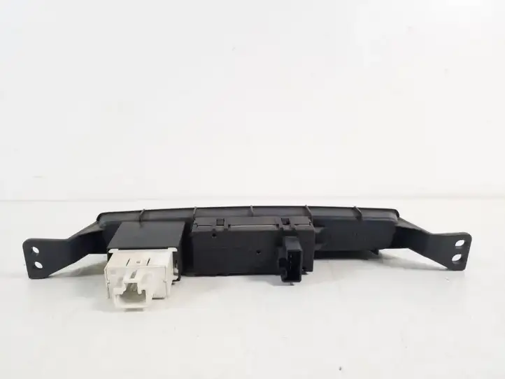 Toyota Hilux (AN10, AN20, AN30) (2004 - 2008) 83910-0K010 Автомобильные часы — фото 2