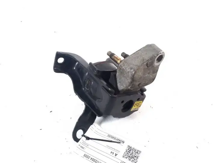 Toyota Corolla Verso AR10 (2004 - 2009) 12305-0D051 Опора двигателя — фото 2