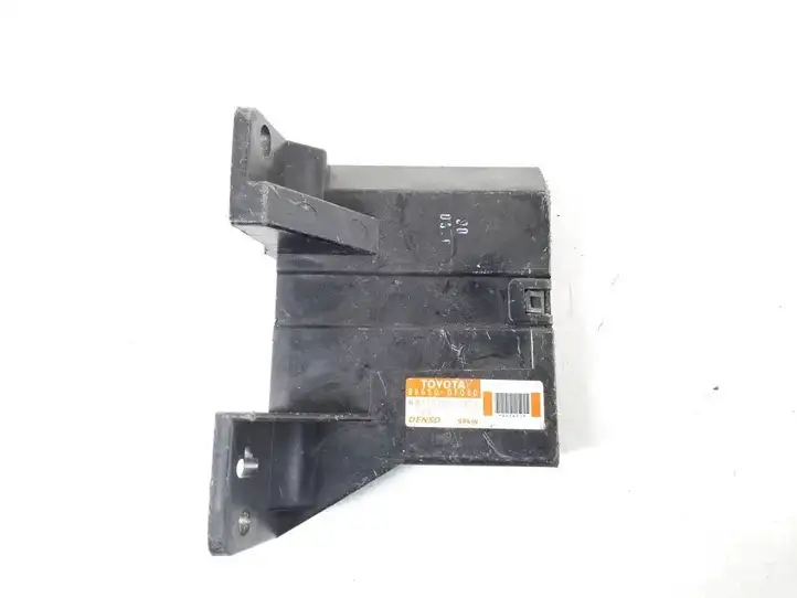 Toyota Corolla Verso AR10 (2004 - 2009) 88650-0F030 Модуль управления кондиционером — фото 1
