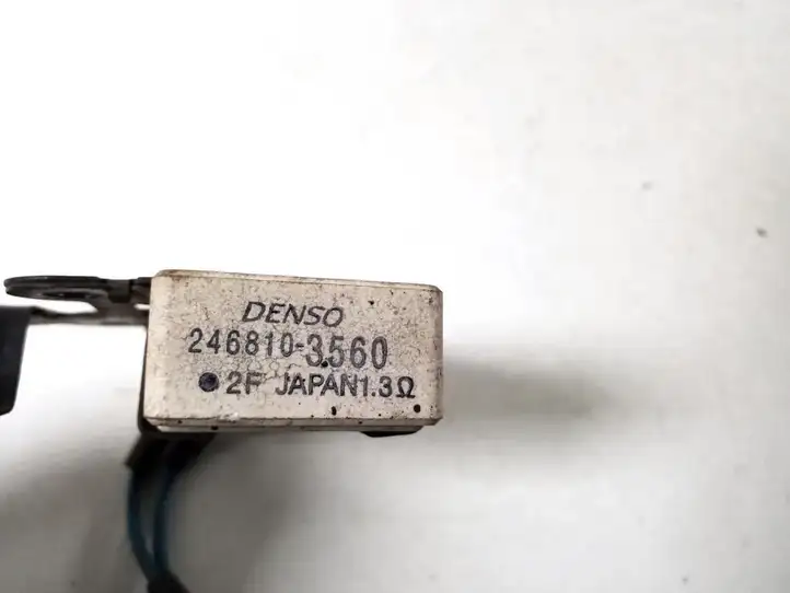 Toyota Corolla Verso AR10 (2004 - 2009) 85928-12010 Другое реле — фото 3
