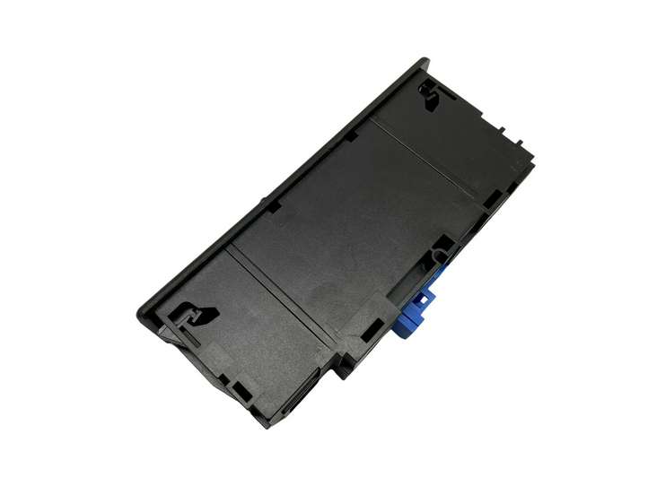 Mercedes-Benz C W205 (2014 - 2021)  A2058200126 Разъем USB