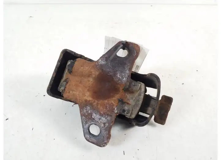 Toyota Hilux (AN10, AN20, AN30) (2004 - 2008) 12361-0L030 Опора двигателя — фото 2