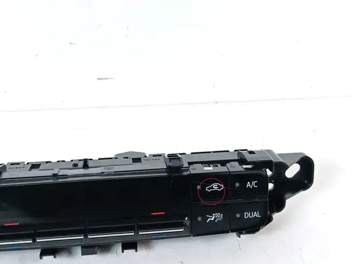 Toyota Prius Prime (2017 - ) 55900-47221 Блок управления кондиционером — фото 6