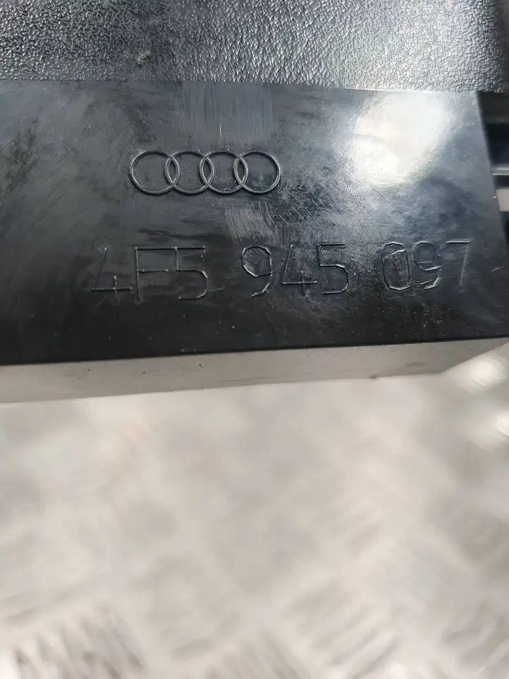 Audi A6 S6 C6 4F (2004 - 2008) 4F5945097 Дополнительный стоп фонарь — фото 4