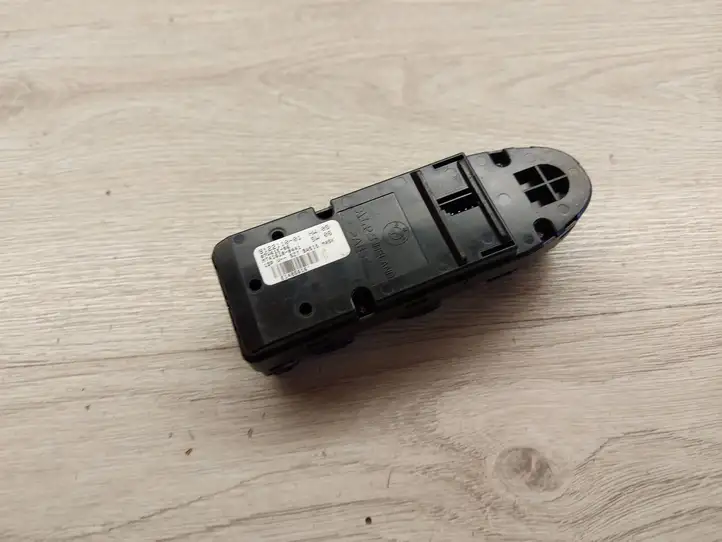 BMW 5 E60 E61 (2004 - 2010) 9122110 Кнопка стеклоподъемников — фото 2