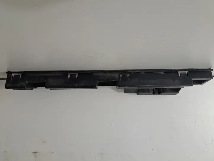BMW 3 F30 F35 F31 (2012 - 2018) 7256917 Другая часть кузова — фото 4