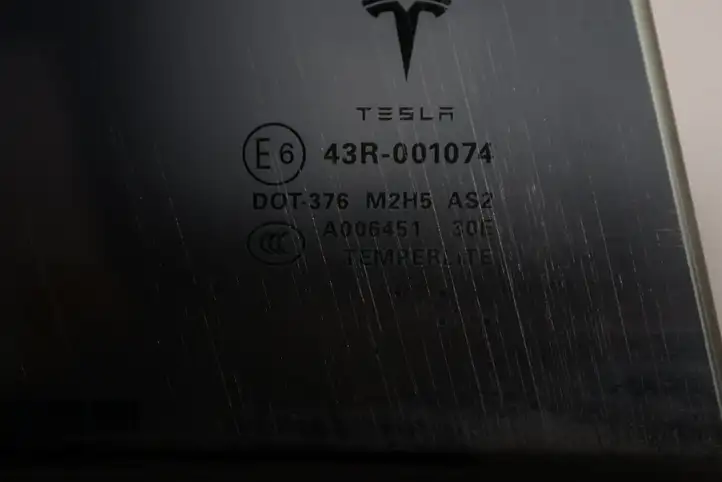 Tesla Model S (2016 - 2021) Задняя дверь — фото 7