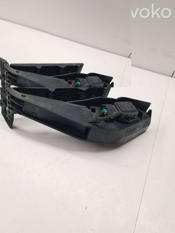 BMW X3 E83 (2003 - 2010)  6772645 Педаль акселератора