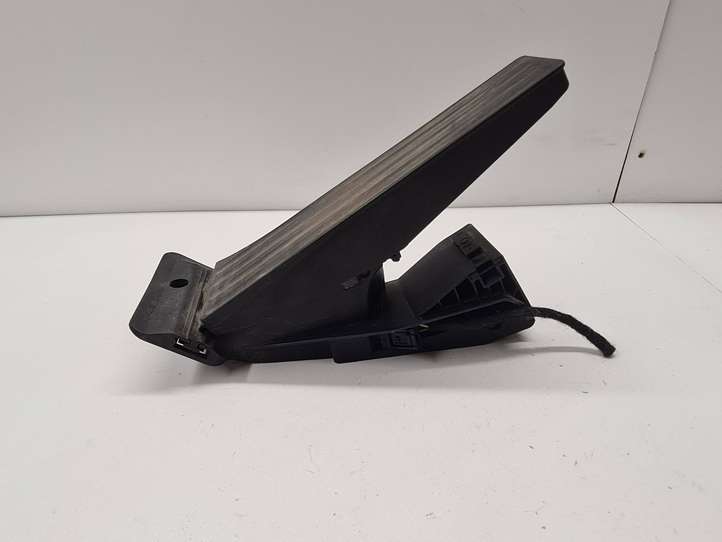 BMW X5 E70 (2006 - 2013)  6858574 Педаль акселератора