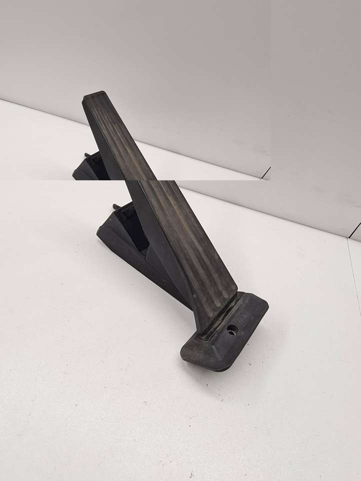 BMW X5 E70 (2006 - 2013)  6858574 Педаль акселератора