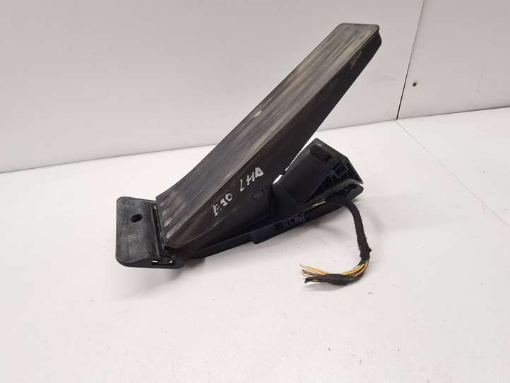 BMW 3 E90 E91 (2005 - 2012)  6852643 Педаль акселератора