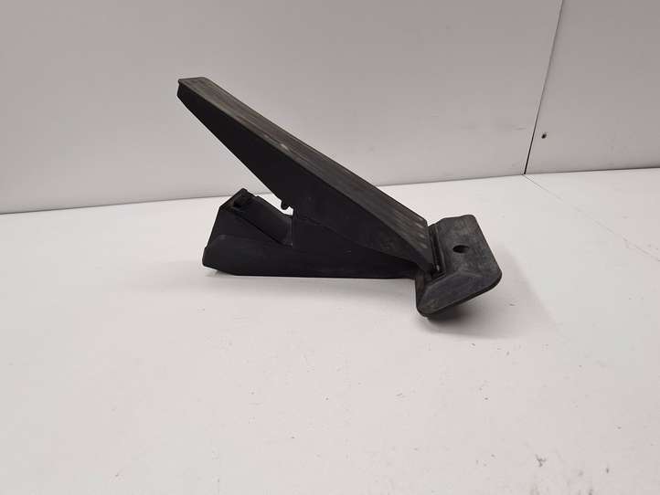 BMW 3 E90 E91 (2005 - 2012)  6852643 Педаль акселератора