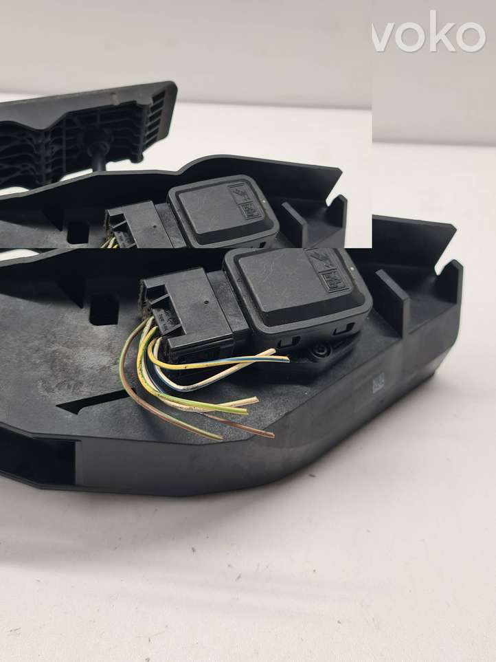 BMW 7 E65 E66 (2001 - 2008)  6772645 Педаль акселератора