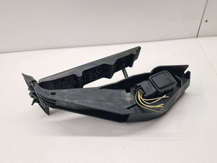 BMW 7 E65 E66 (2001 - 2008)  6772645 Педаль акселератора