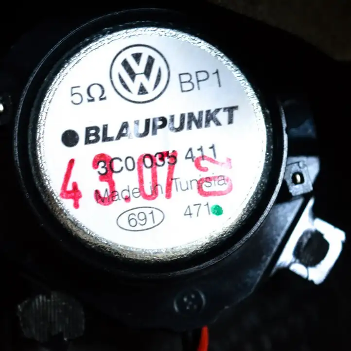 Volkswagen PASSAT B6 (2005 - 2010) 3C08379933C0035411 Прочие детали салона — фото 4