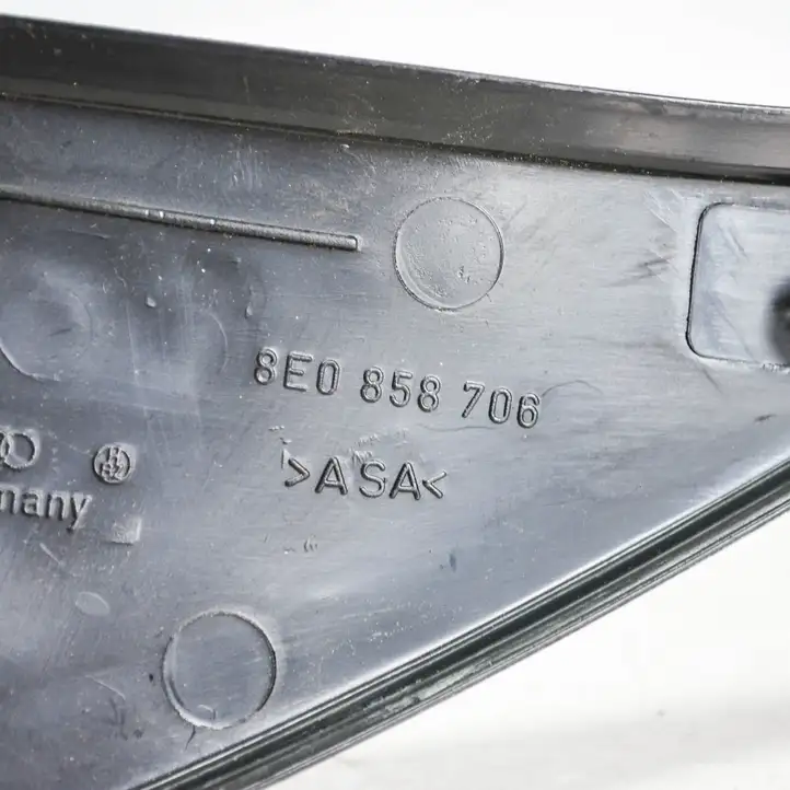 Audi A4 S4 B7 8E 8H (2004 - 2009) 8E0858706 Прочие детали салона — фото 3
