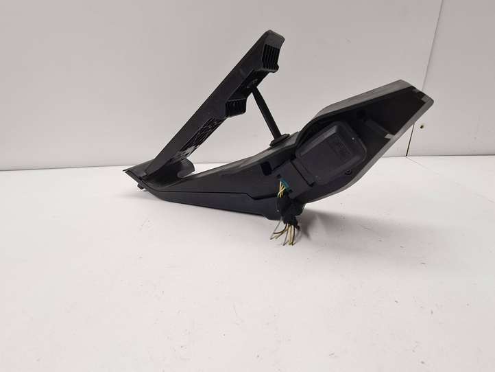 BMW X5 E53 (1999 - 2006)  6762480 Педаль акселератора