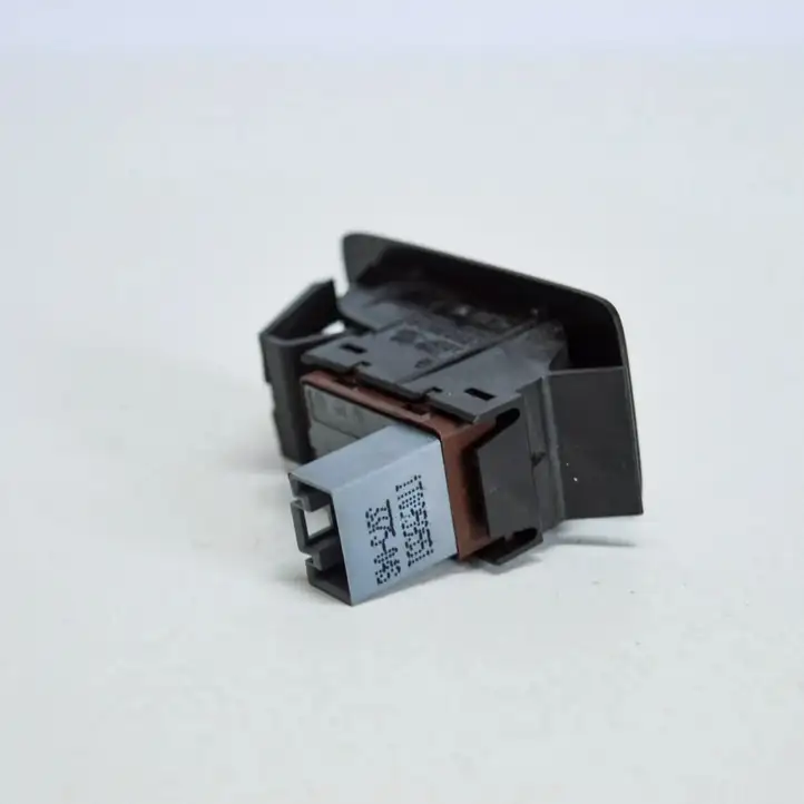 Volkswagen Touran I (2003 - 2010) 1T09595511F0959527 Кнопка фаркопа в багажнике — фото 1
