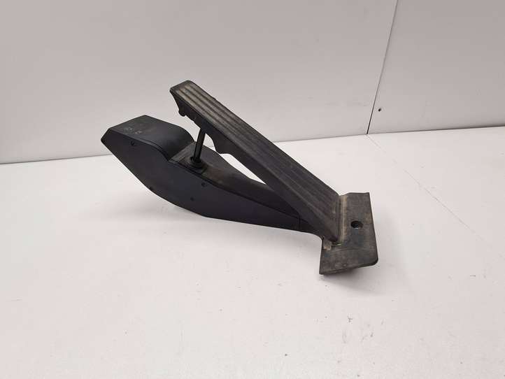 BMW 7 E65 E66 (2001 - 2008)  6762482 Педаль акселератора