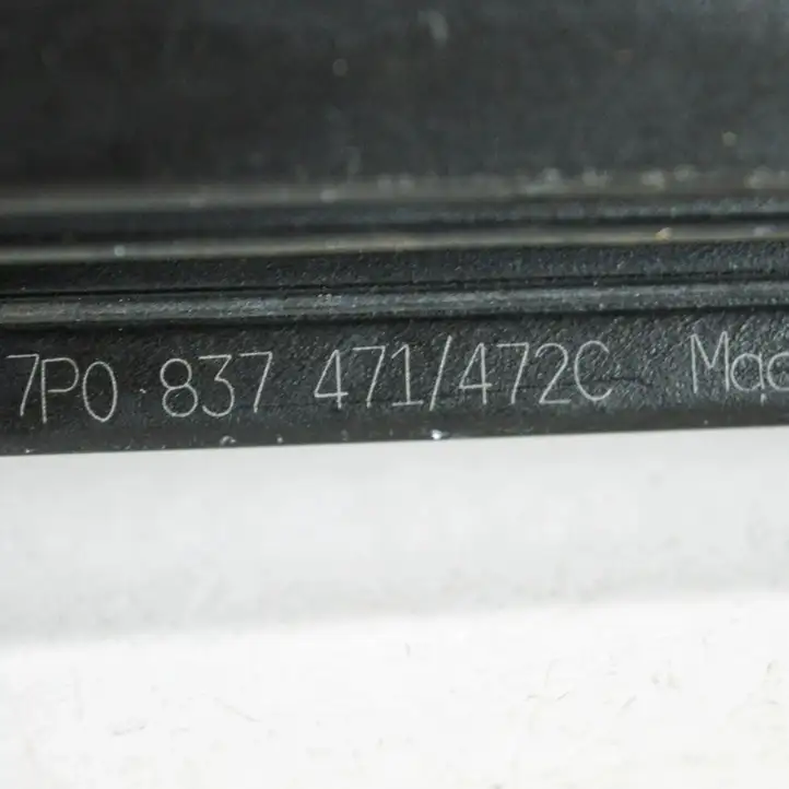 Volkswagen Touareg II (2010 - 2018) 7P0837471 Накладка стекла двери — фото 2