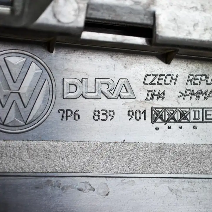 Volkswagen Touareg II (2010 - 2018) 7P6839901D Другая часть кузова — фото 3