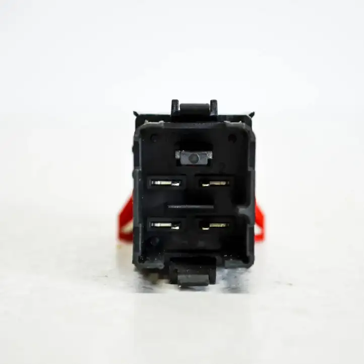 Volkswagen Touran I (2003 - 2010) 1T0953509 Кнопка фаркопа в багажнике — фото 2