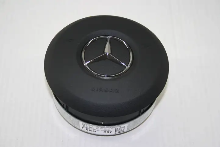 Mercedes-Benz C AMG W205 (2014 - ) Подушка безопасности руля — фото 1