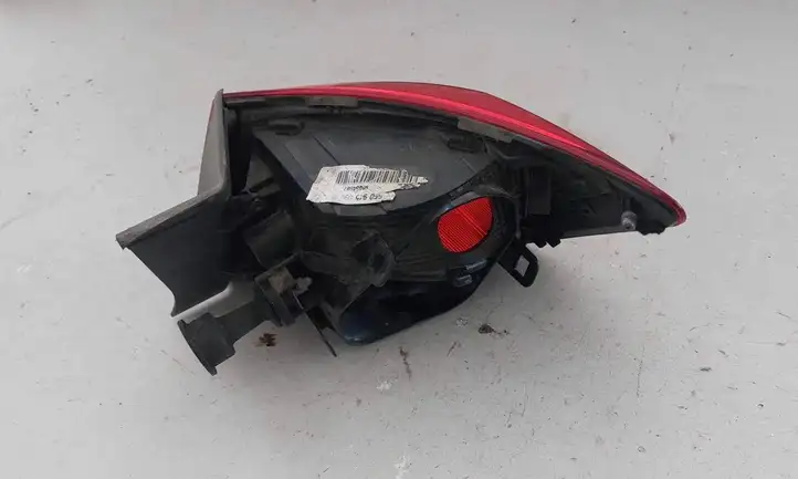 Seat Leon (5F) (2012 - 2019) 5F0945095C Задний фонарь в кузове — фото 3