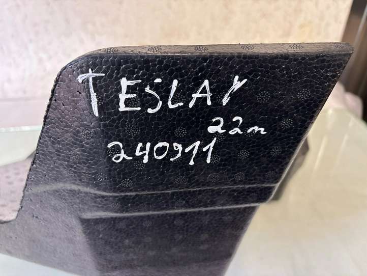 Tesla Model Y (2019 - 2024)   шумоизоляция перегородки