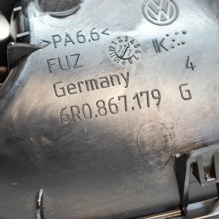 Volkswagen Polo V 6R (2009 - 2015) 6R0867179G Прочие детали салона — фото 3