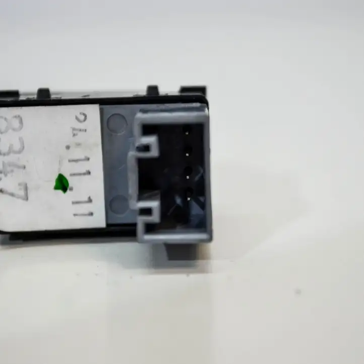 Volkswagen PASSAT B7 (2011 - 2014) 7L6959855B Кнопка стеклоподъемников — фото 2