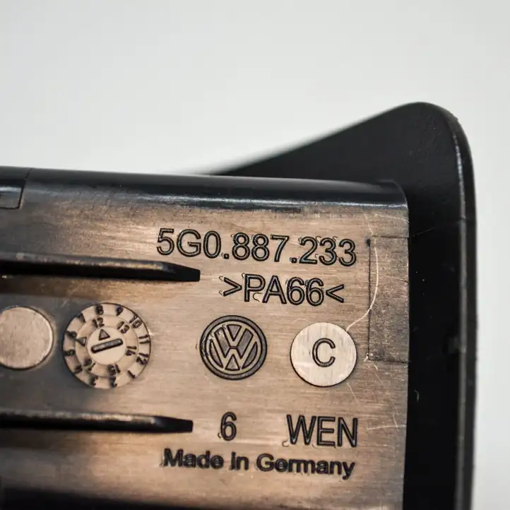Volkswagen Golf VII (2013 - 2019) 5G0887233 Прочие детали салона — фото 3