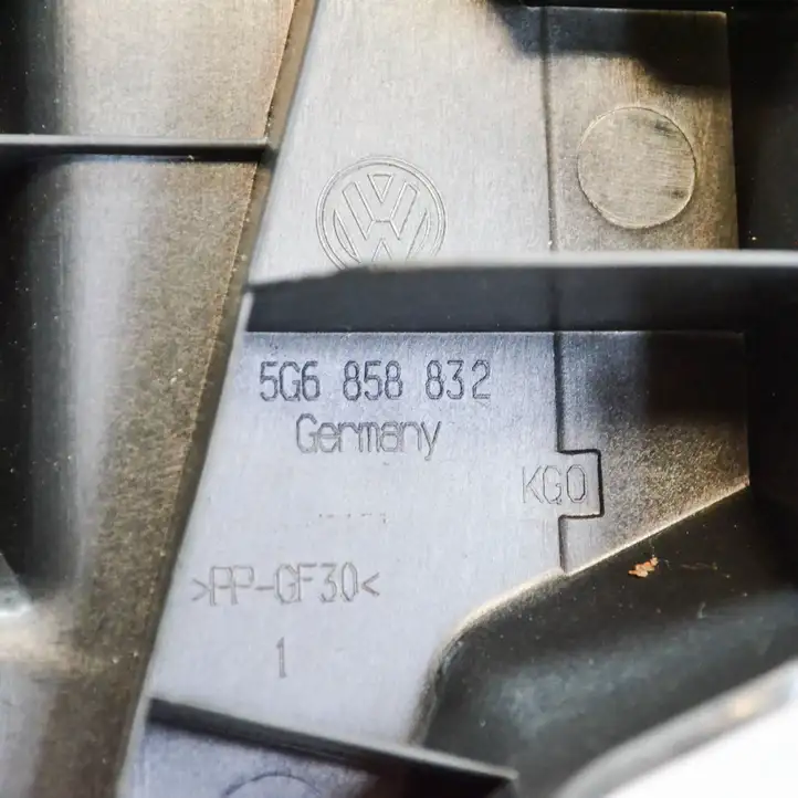 Volkswagen Golf VII (2013 - 2019) 5G6858832 Прочие детали салона — фото 3