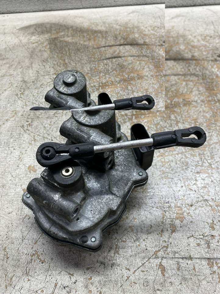 Audi A5 (2007 - 2011)  059119086H Двигатель заслонки