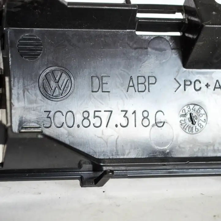 Volkswagen PASSAT B6 (2005 - 2010) 3C0857318C Прочие детали салона — фото 3