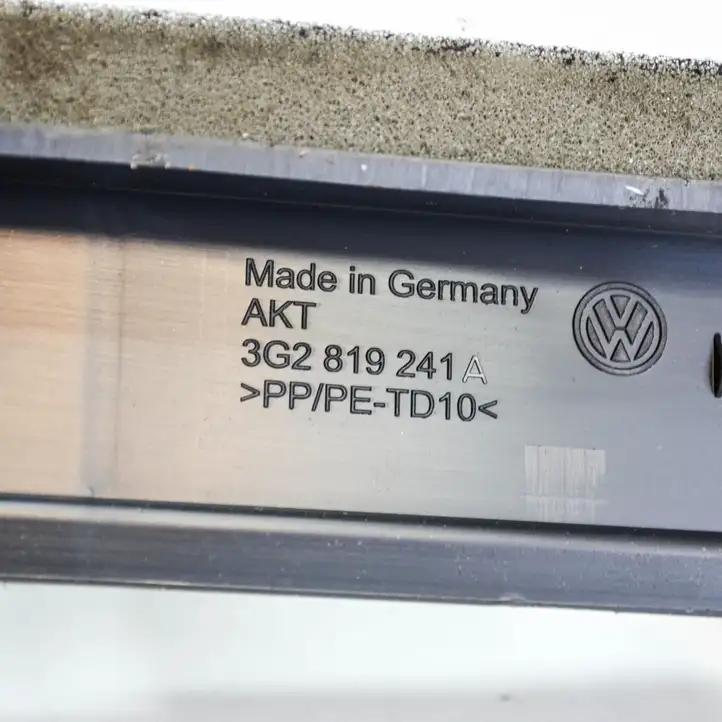 Volkswagen PASSAT B8 (2015 - ) 3G2819241A Прочие детали салона — фото 4