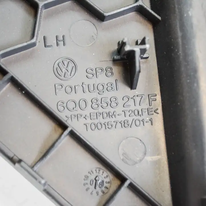 Volkswagen Polo (2005 - 2009) 6Q0858217F Прочие детали салона — фото 3