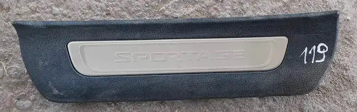 Kia Sportage (2014 - 2016) 85878F1500 Внутренняя отделка заднего порога — фото 1