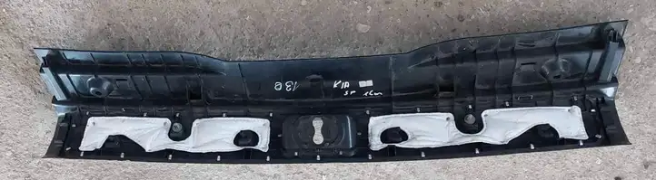 Kia Sportage (2014 - 2016) 85770D9500 Отделка порога багажника — фото 2
