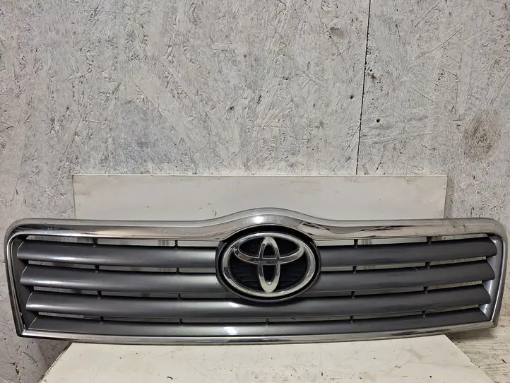 Toyota Avensis T250 (2003 - 2006) Верхняя решетка радиатора — фото 1